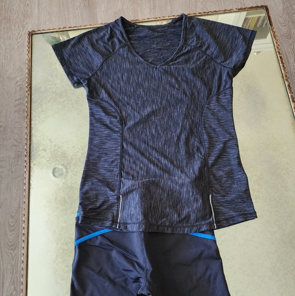 Leggings and Top Bundle - Picture 5 of 6